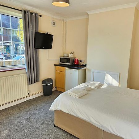Central Studios 87 Tennyson Road Cheltenham Esterno foto